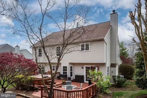 Exterior - 9051 Cottage Loop, Bristow, VA 20136 photo 14 of 21