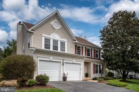Exterior - 9051 Cottage Loop, Bristow, VA 20136 photo 2 of 21