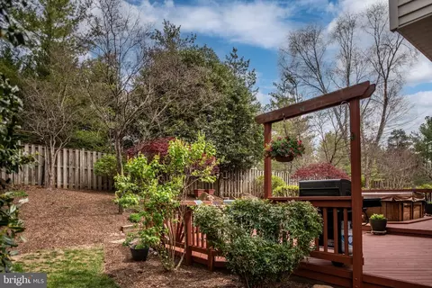 Exterior - 9051 Cottage Loop, Bristow, VA 20136 photo 11 of 21