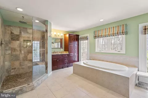 Bath - 8102 Ebert Dr, Manassas, VA 20112 photo 2 of 8