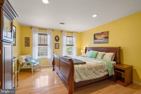 Bedroom - 8102 Ebert Dr, Manassas, VA 20112 photo 4 of 12