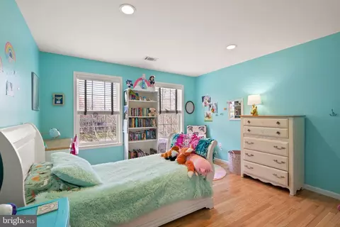 Bedroom - 8102 Ebert Dr, Manassas, VA 20112 photo 6 of 12