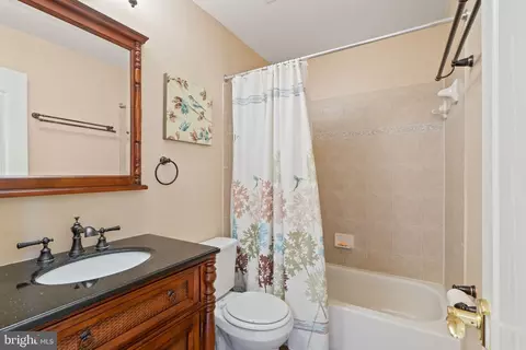 Bath - 8102 Ebert Dr, Manassas, VA 20112 photo 6 of 8