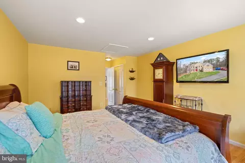 Bedroom - 8102 Ebert Dr, Manassas, VA 20112 photo 5 of 12