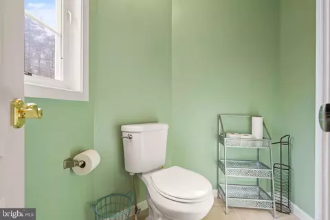 Bath - 8102 Ebert Dr, Manassas, VA 20112 photo 5 of 8