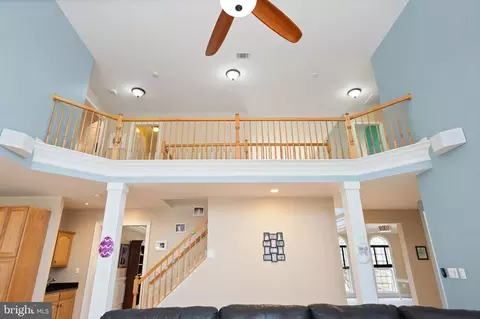 Entry Way - 8102 Ebert Dr, Manassas, VA 20112 photo 2 of 5