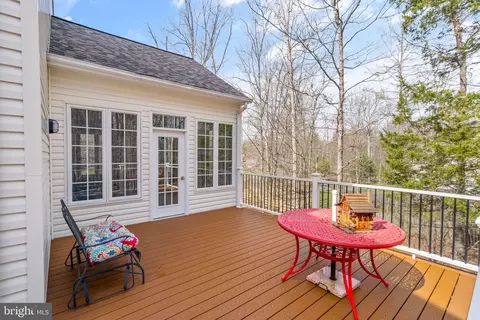 Exterior - 8102 Ebert Dr, Manassas, VA 20112 photo 11 of 20
