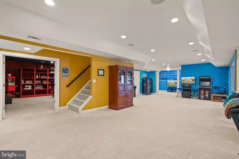Living - 8102 Ebert Dr, Manassas, VA 20112 photo 10 of 15