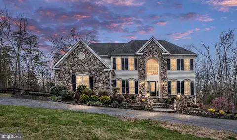 9200 Mackenzie Meadow Ct, Nokesville, VA 20181