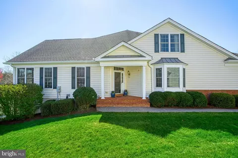 5121 Curran Creek Dr, Haymarket, VA 20169