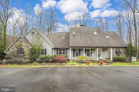 10185 Ethel Ct, Manassas, VA 20111