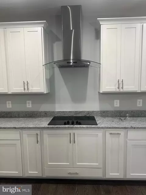 Kitchen - 8501 Rolling Rd, Manassas, VA 20110 photo 3 of 7