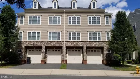 11224 Wortham Crest Cir, Manassas, VA 20109