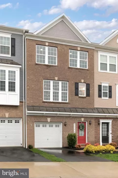 6206 Quinns Creek Dr, Haymarket, VA 20169