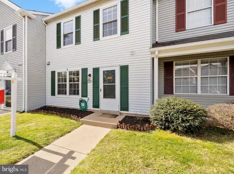 3633 Dahlgren Pl, Dumfries, VA 22026
