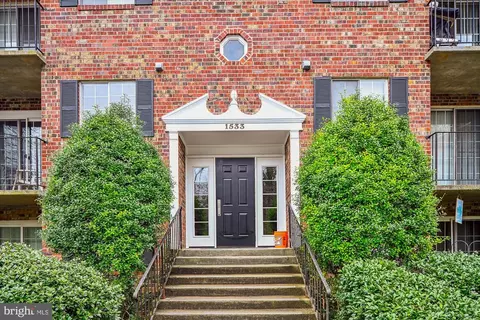 1533 Colonial Dr, Woodbridge, VA 22192