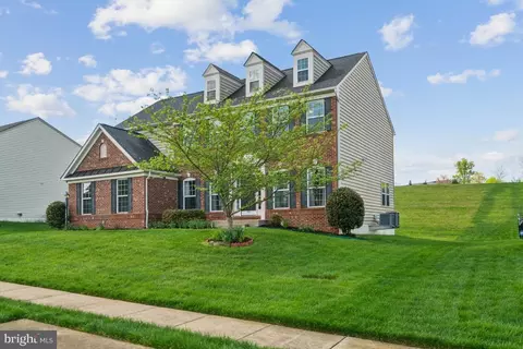 Exterior - 18463 Kerill Rd, Triangle, VA 22172 photo 3 of 18