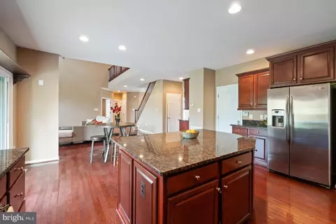 Kitchen - 18463 Kerill Rd, Triangle, VA 22172 photo 3 of 3