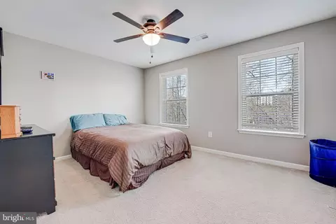 Bedroom - 3825 Grafton Ct, Triangle, VA 22172 photo 3 of 12