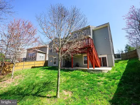 Exterior - 3825 Grafton Ct, Triangle, VA 22172 photo 9 of 9