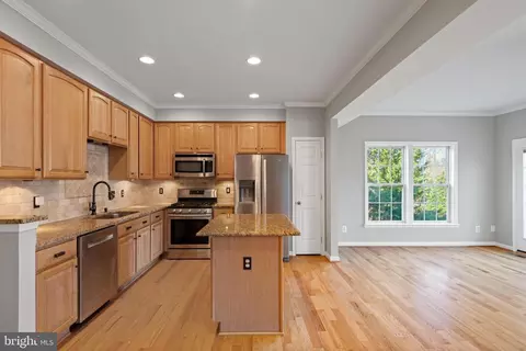 Kitchen - 7231 Traphill Way, Gainesville, VA 20155 photo 4 of 4