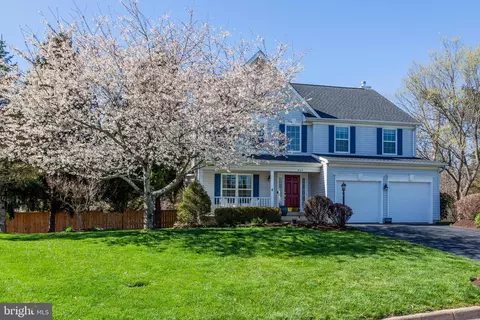 9124 Mossy Rock Ct, Bristow, VA 20136