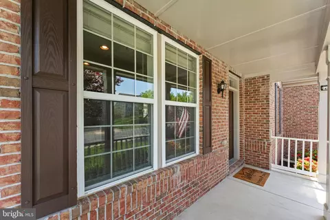 Exterior - 3254 Kira Ct, Triangle, VA 22172 photo 3 of 27