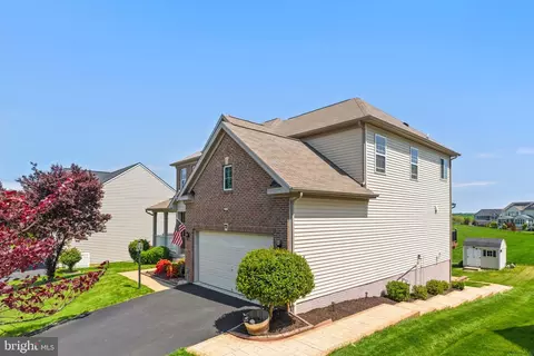 Exterior - 3254 Kira Ct, Triangle, VA 22172 photo 25 of 27