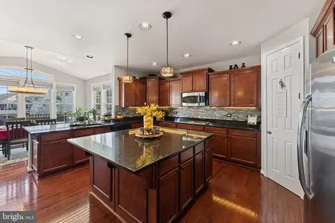 Kitchen - 3254 Kira Ct, Triangle, VA 22172 photo 2 of 7