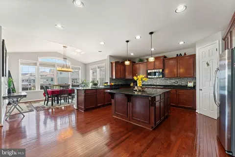 Kitchen - 3254 Kira Ct, Triangle, VA 22172 photo 7 of 7