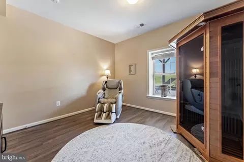 Bedroom - 3254 Kira Ct, Triangle, VA 22172 photo 13 of 14