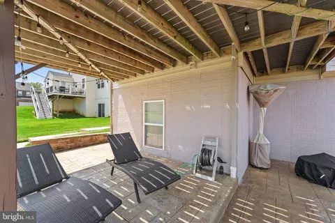 Exterior - 3254 Kira Ct, Triangle, VA 22172 photo 15 of 27