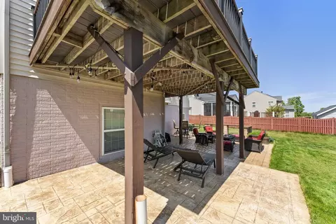 Exterior - 3254 Kira Ct, Triangle, VA 22172 photo 16 of 27