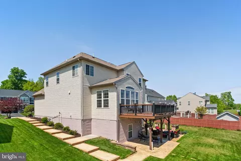 Exterior - 3254 Kira Ct, Triangle, VA 22172 photo 22 of 27