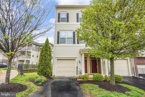 3038 Chinkapin Oak Ln #135, Woodbridge, VA 22191