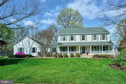 8654 Ruffin Ct, Manassas, VA 20109