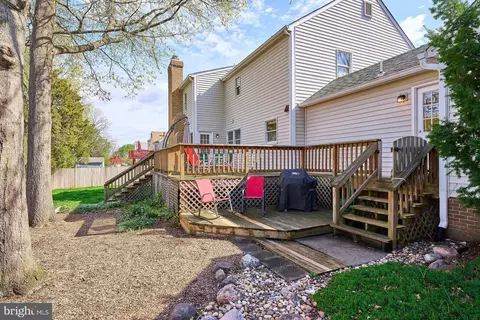 Exterior - 8654 Ruffin Ct, Manassas, VA 20109 photo 13 of 15