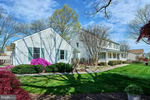 Exterior - 8654 Ruffin Ct, Manassas, VA 20109 photo 4 of 15