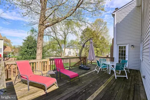 Exterior - 8654 Ruffin Ct, Manassas, VA 20109 photo 8 of 15