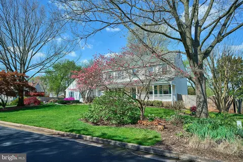 Exterior - 8654 Ruffin Ct, Manassas, VA 20109 photo 3 of 15
