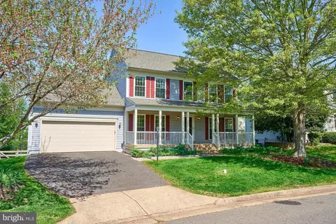 9685 Granary Pl, Bristow, VA 20136