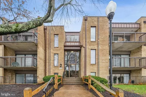 11055 Camfield Ct #001, Manassas, VA 20109