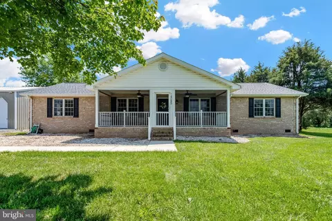 14085 Fleetwood Dr, Nokesville, VA 20181