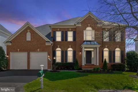 5441 Sherman Oaks Ct, Haymarket, VA 20169