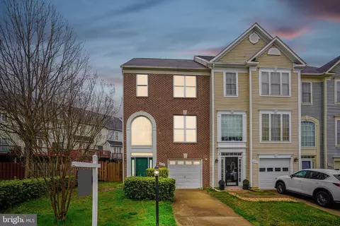14135 Madrigal Dr, Woodbridge, VA 22193