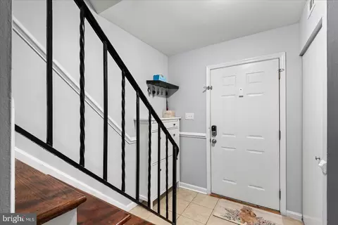 Entry Way - 8186 Community Dr, Manassas, VA 20109 photo 2 of 3