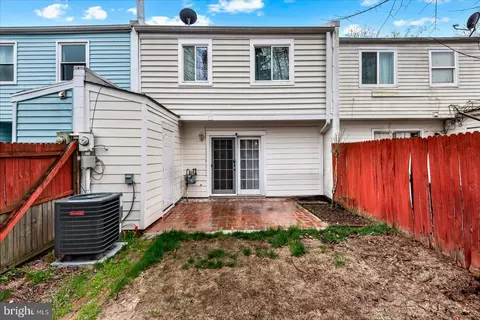 Exterior - 8186 Community Dr, Manassas, VA 20109 photo 4 of 6
