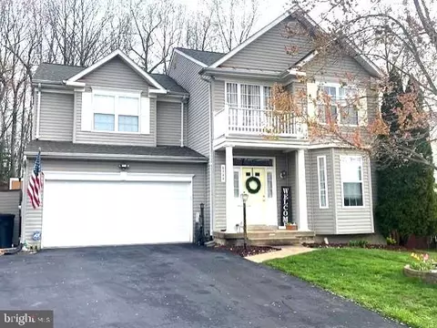 6390 Oakland Ct, Woodbridge, VA 22193