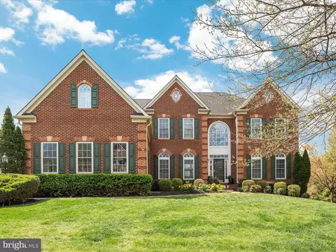 14212 Snickersville Dr, Gainesville, VA 20155