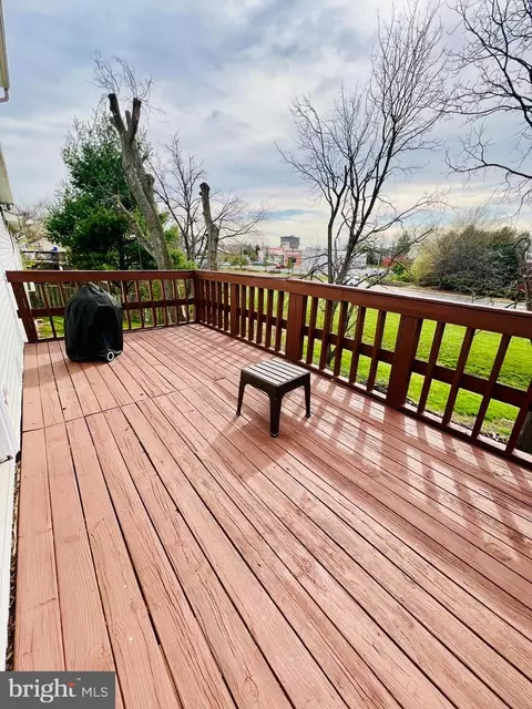 Exterior - 7660 Michelle Ct, Manassas, VA 20109 photo 3 of 6